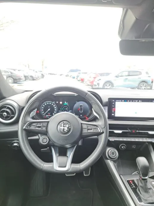 alfa romeo tonale 1.5 mhev edizione speciale - slika 10