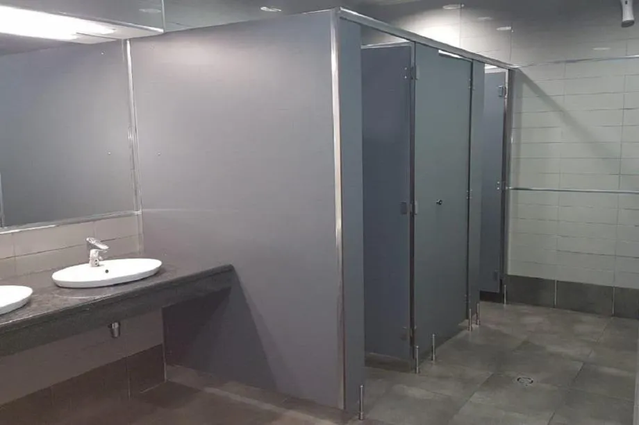 sanitarne wc kabine od compakta - slika 4