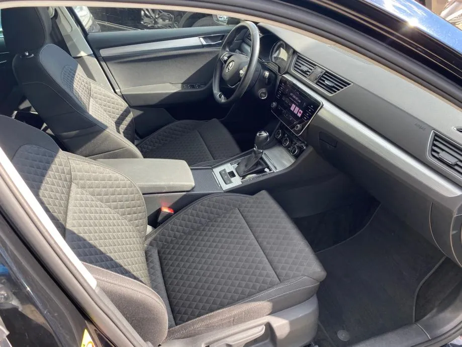 škoda superb combi 1,4 tsi plug-in hybrid executive dsg 4xgarancije - slika 20