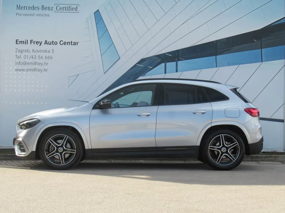 mercedes-benz gla 200 d amg line/night/panorama/keyless/memory - slika 2