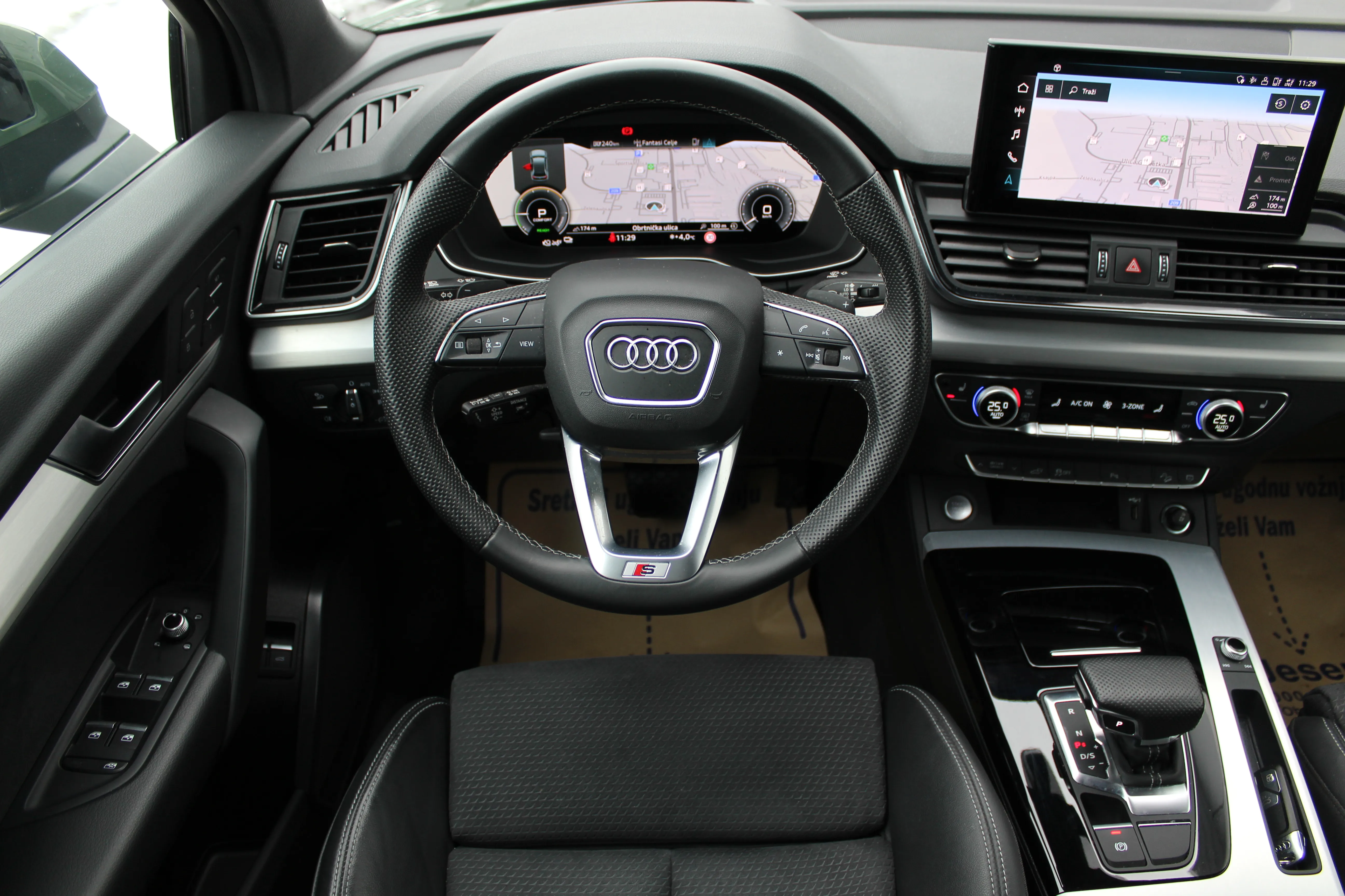 13051 audi q5 55tfsie quattro s tr s line - slika 10