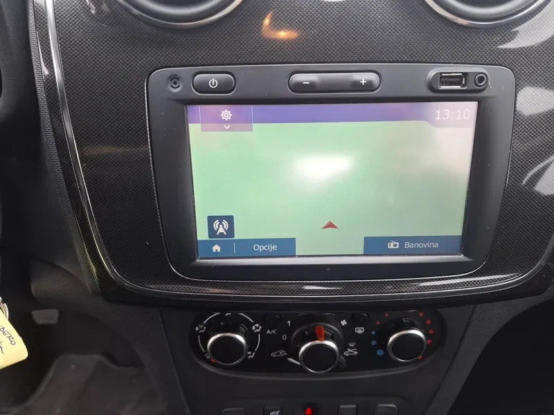 dacia sandero 0,9 tce 90ks*klima*navigacija* - slika 13