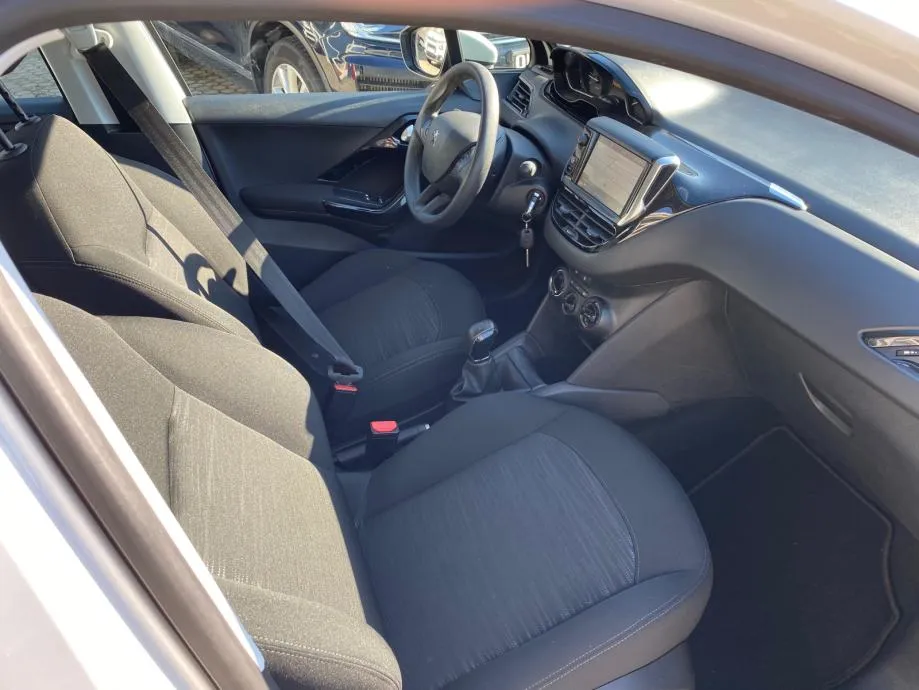 peugeot 208 1,2 affaire 4xgarancije - slika 18