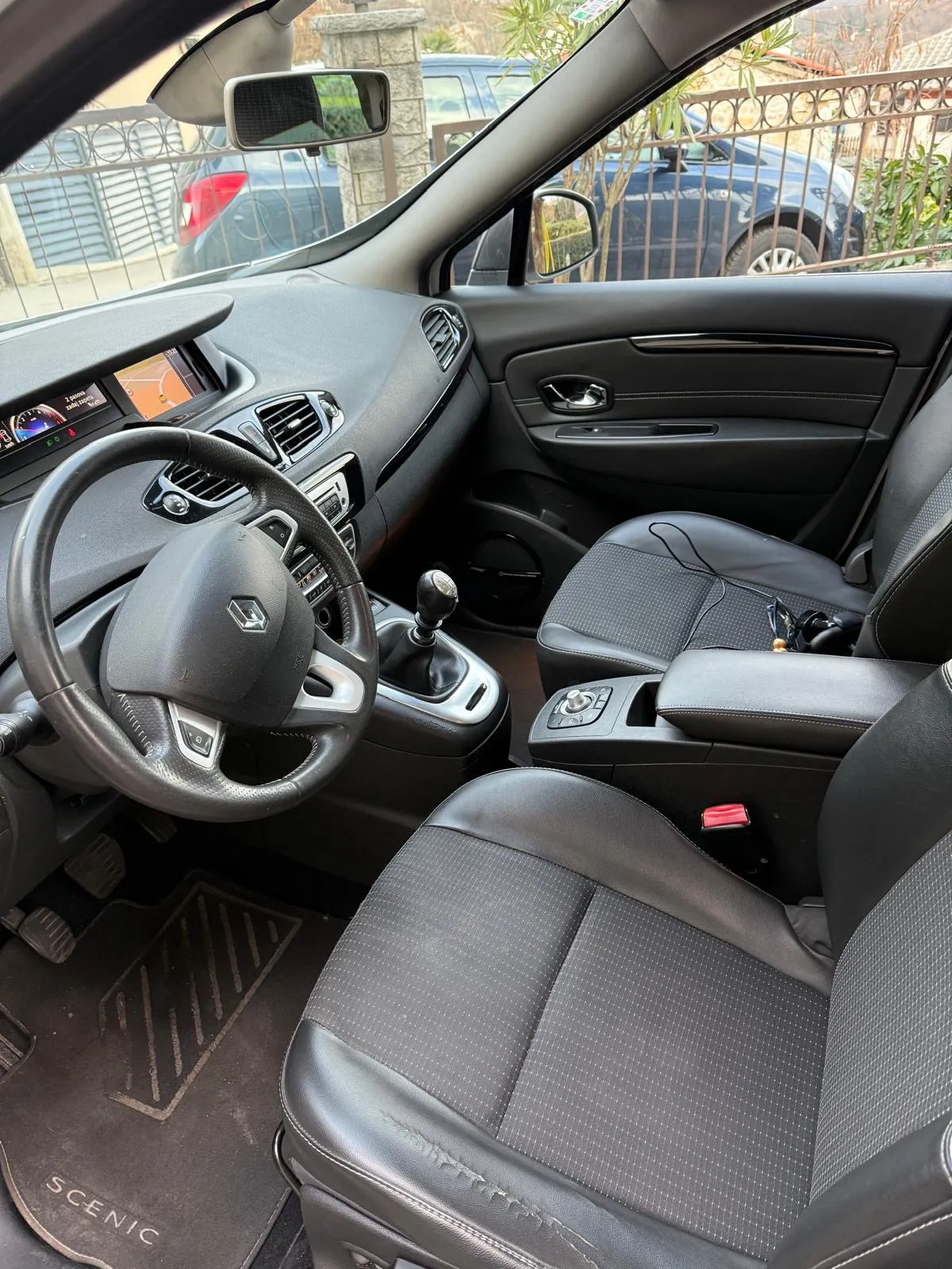 renault scenic 1.6 dci bose - slika 8