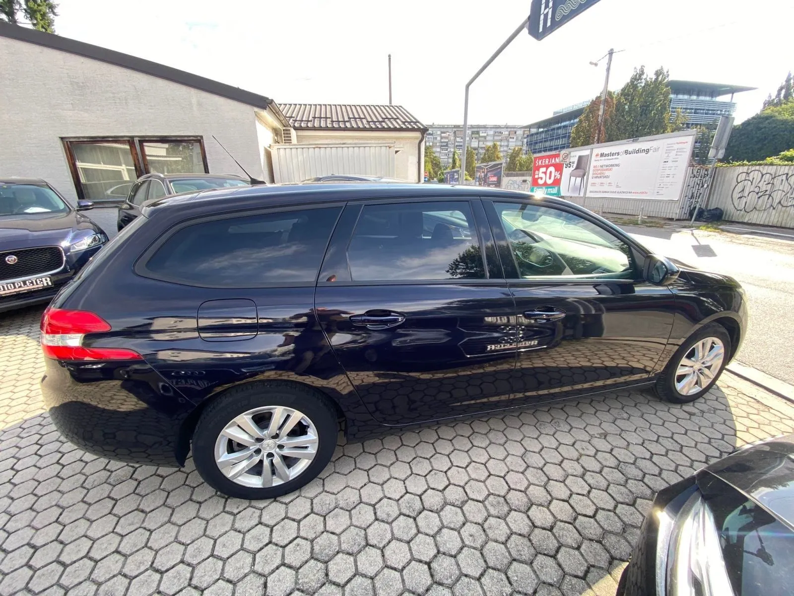 peugeot 308 sw 1,5 bluehdi automatik, navi, tempomat, 4x garancija! - slika 21
