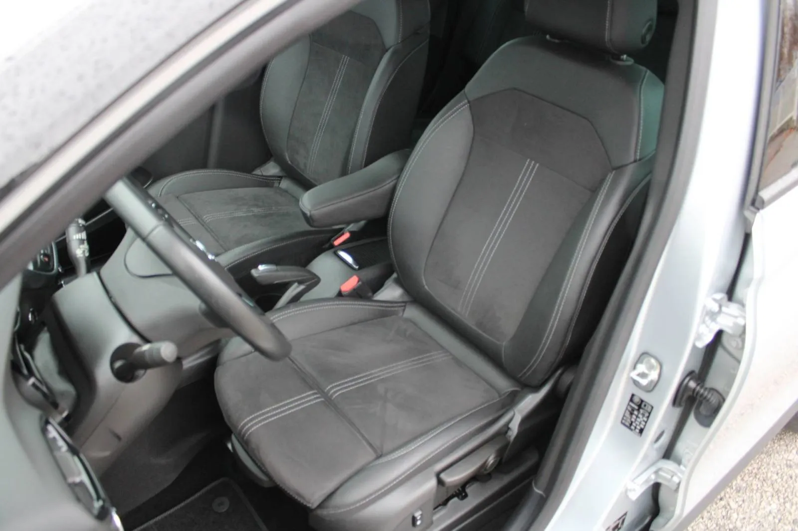 opel crossland 1.2 turbo ultimate *led, navigacija, kamera* - slika 10