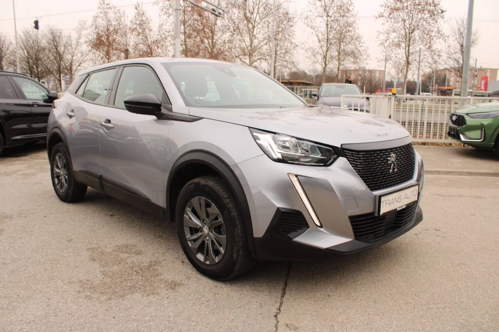 peugeot 2008 1.2 puretech automatik *led, navigacija* - slika 3