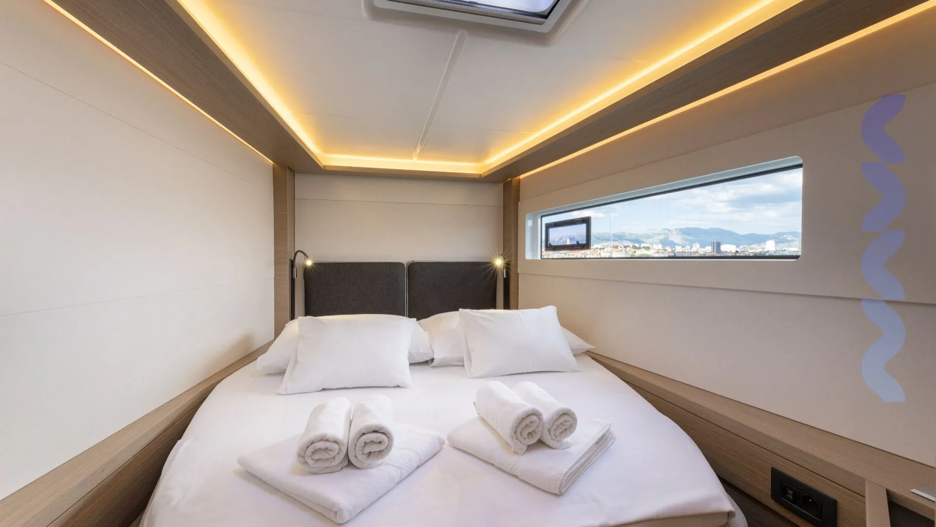 lagoon 46 -skyfall - charter ready - slika 10
