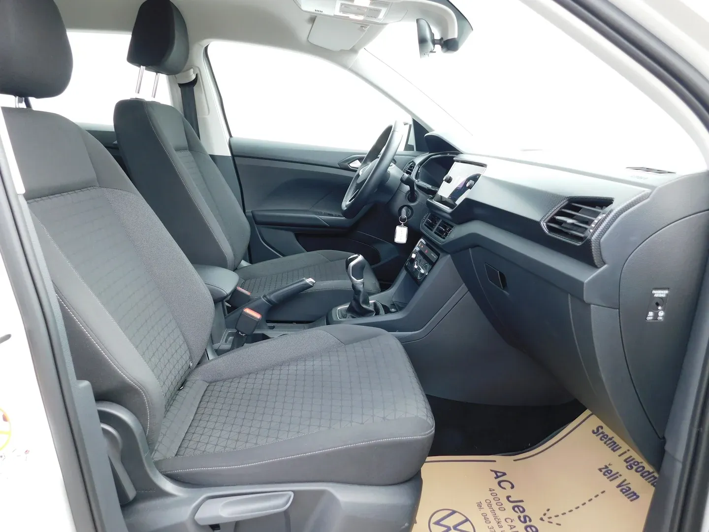 10577 volkswagen t-cross 1.0 tsi life - slika 11