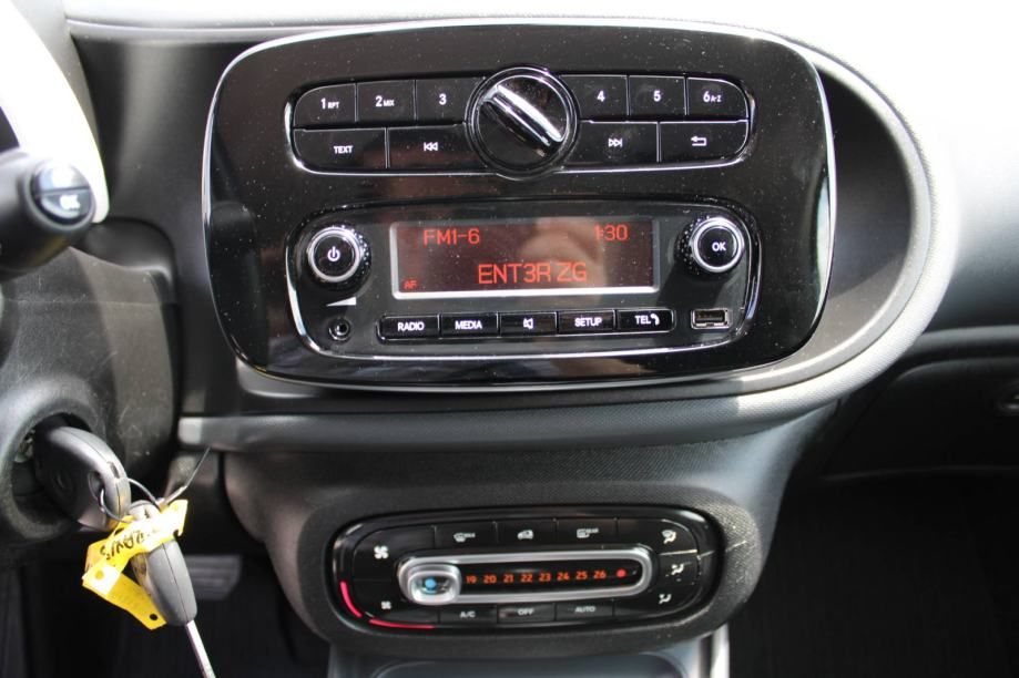 smart eq fortwo električni automatik - slika 15