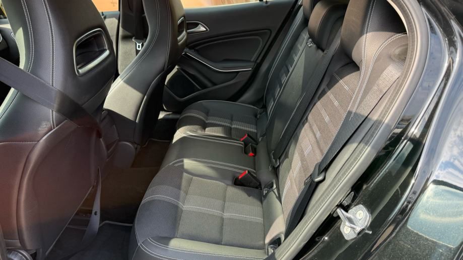 mercedes-benz gla 200 automatik 115kw - slika 12