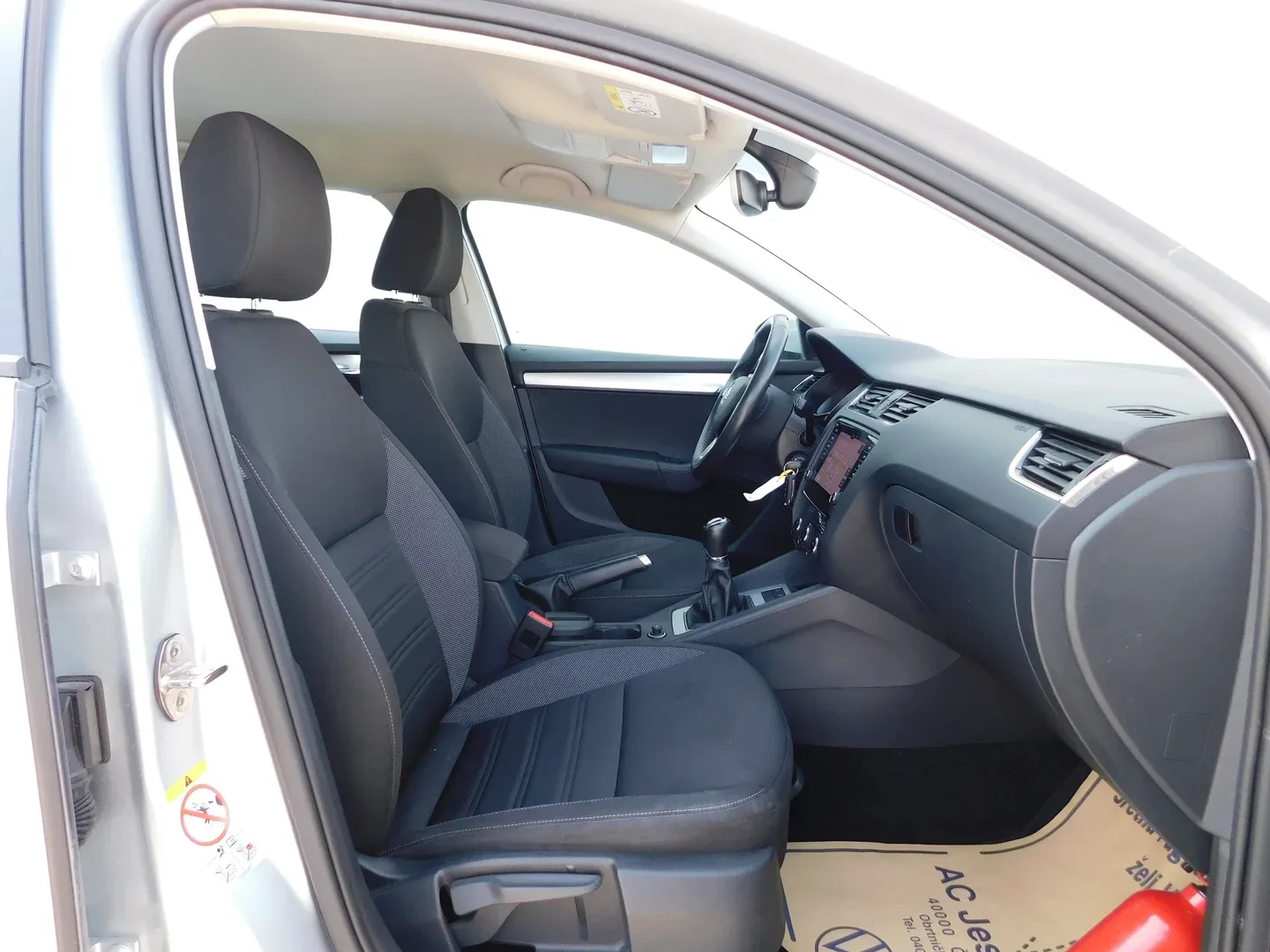 09631 škoda octavia combi ambition 1.0 tsi - slika 11