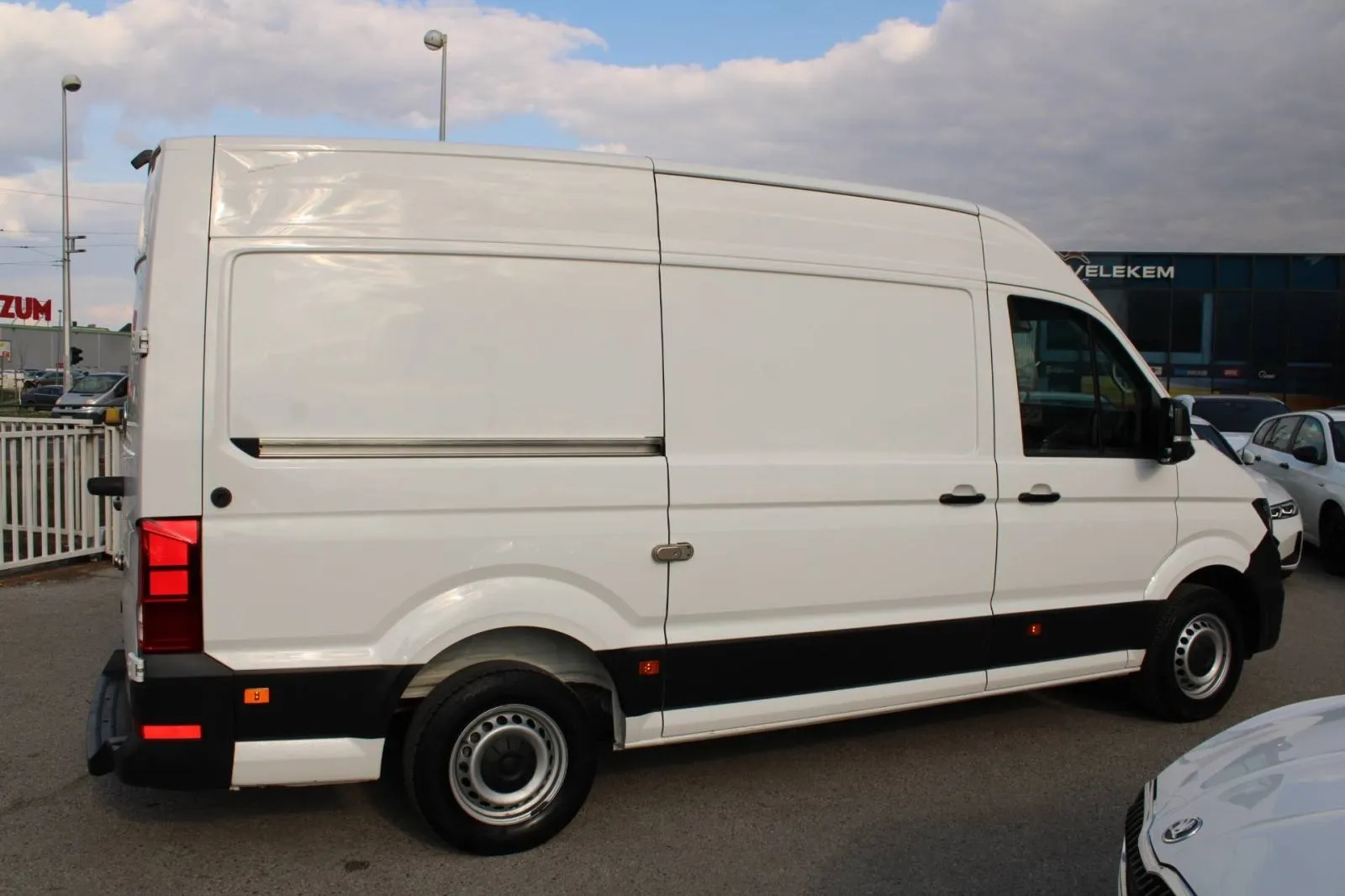 vw crafter 2.0 tdi l3h3 140ks *kamera*, 2023 god. - slika 4
