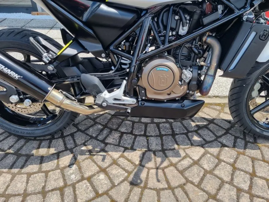 husqvarna vitpilen 701 abs tcs, shark, s garancijom, 2019 god. - slika 9