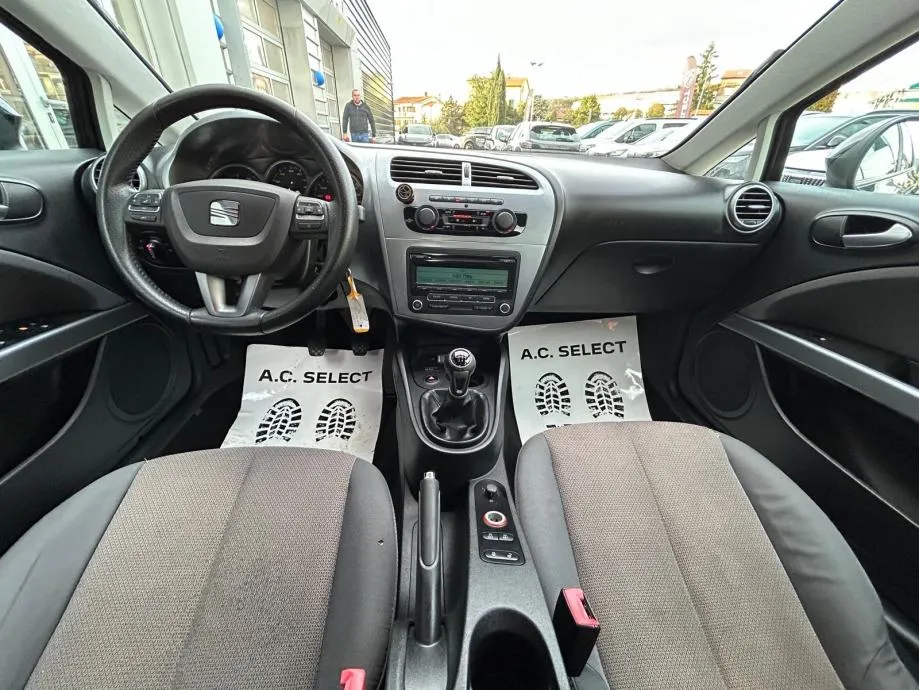 seat leon 1.4 tsi - 140000km - 2010 - servis - garancija - reg 1 god - slika 9