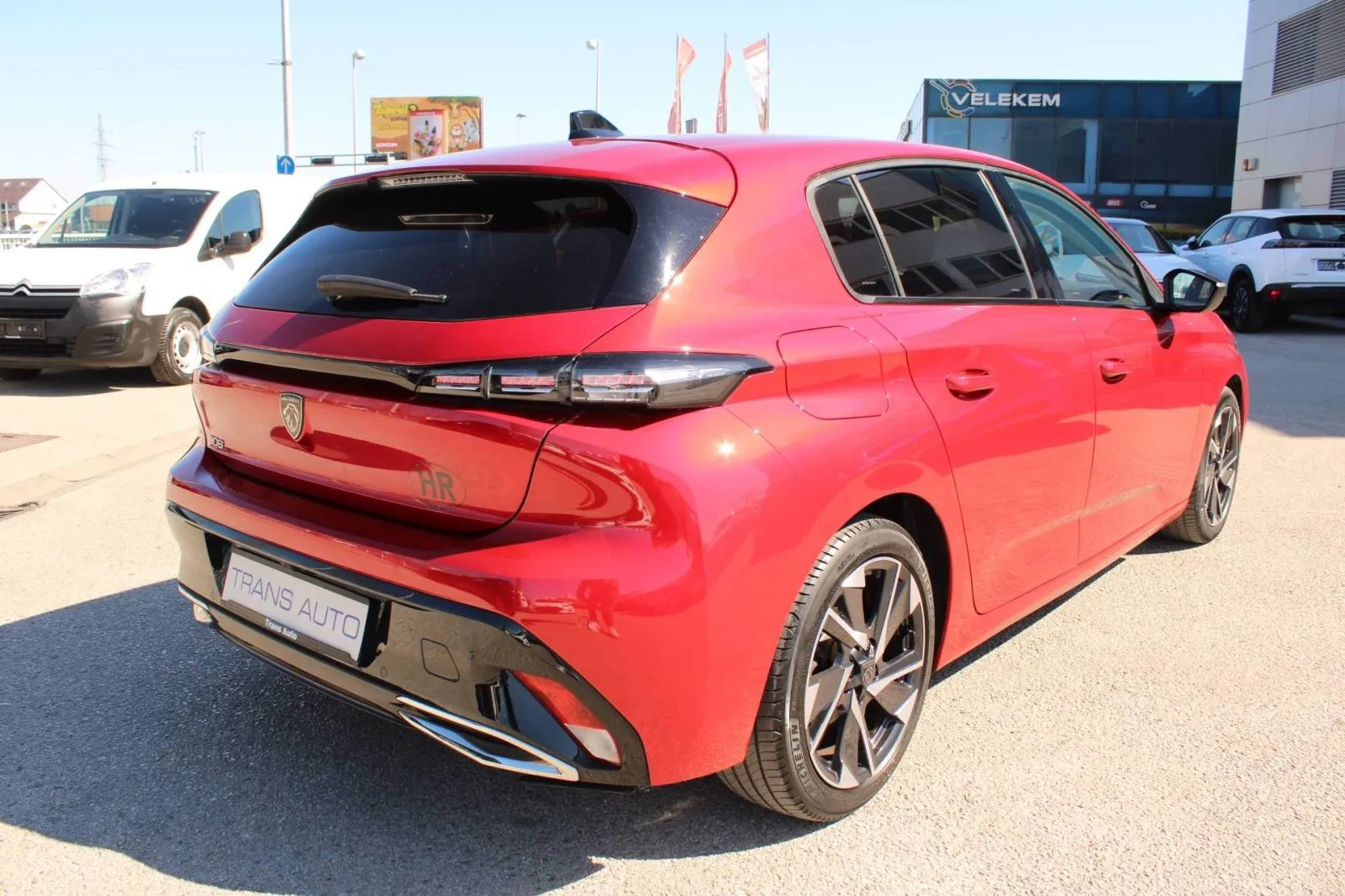 peugeot 308 1.2 puretech automatik allure *led, navigacija, kamera* - slika 5