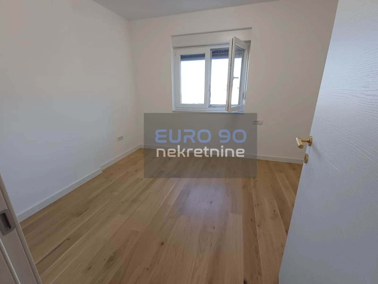 zadar / bili brig- renoviran i namješten dvosoban stan, 75 m2 !!! - slika 5