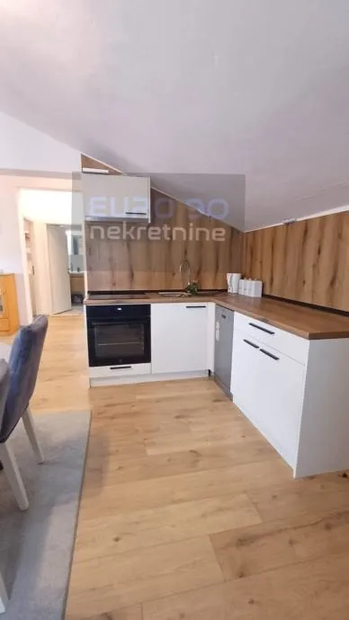 zadar/bokanjac-renoviran i namješten veliki stan 89m2,2parkirna mjesta - slika 2