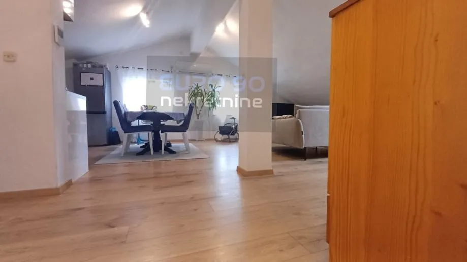zadar/bokanjac-renoviran i namješten veliki stan 89m2,2parkirna mjesta - slika 3