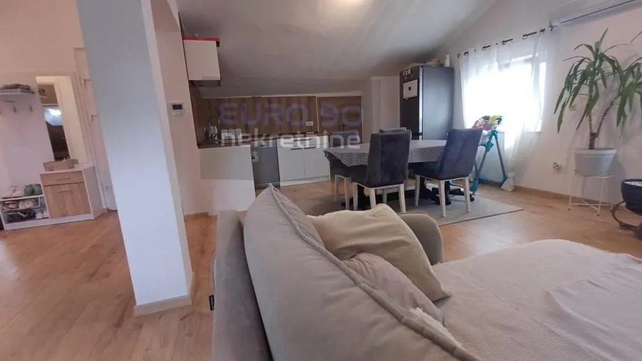 zadar/bokanjac-renoviran i namješten veliki stan 89m2,2parkirna mjesta - slika 8