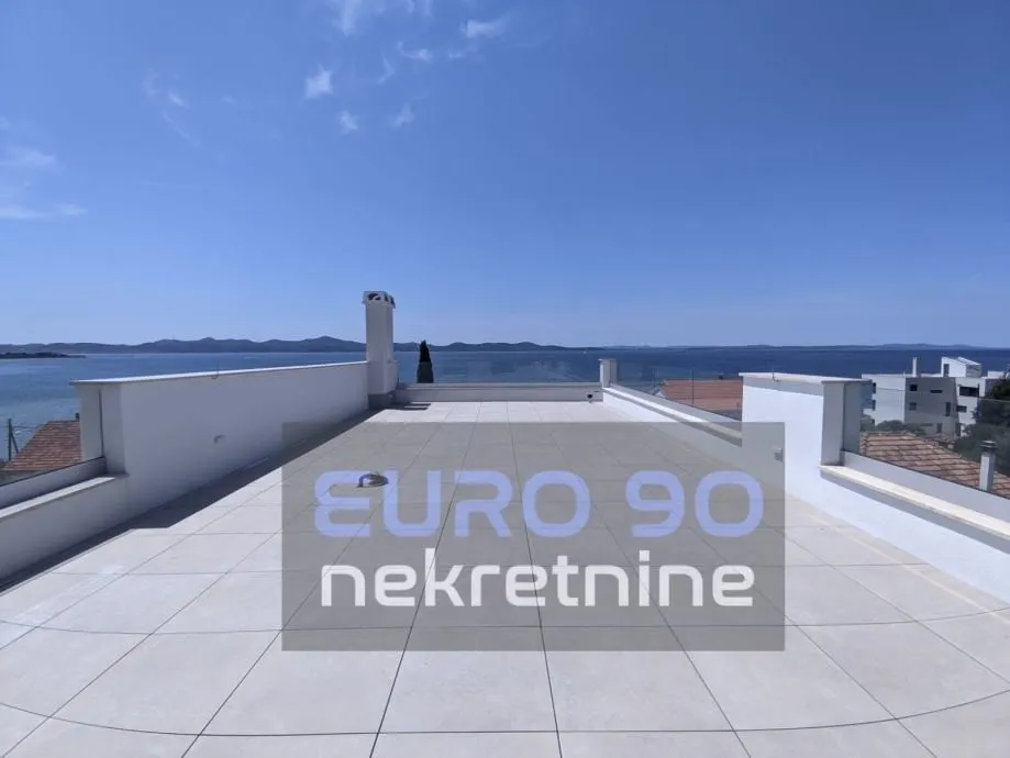 zadar/diklo-atraktivan,trosoban stan 50m od mora s garažom i bazenom - slika 20