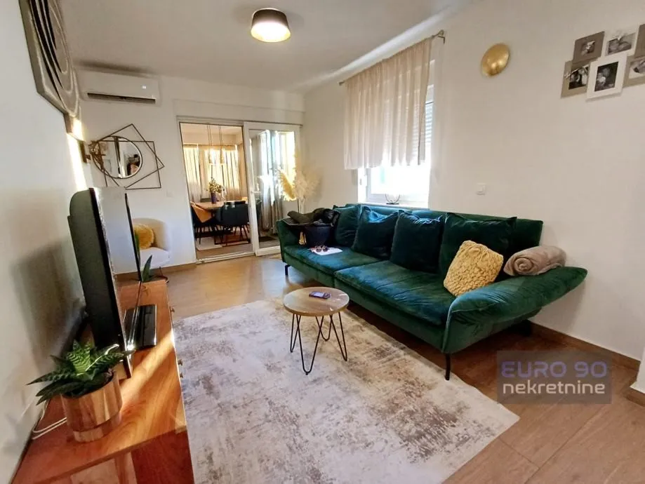 zadar/plovanija-moderan stan s krovnom terasom i pogledom na more - slika 15