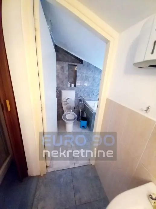 zadar/poluotok- renovirani hostel u samom centru grada - slika 3