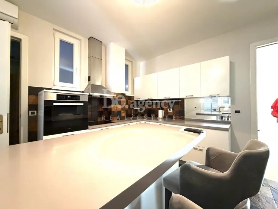 zagreb, centar - trg bana jelačića 154 m2 (najam) (iznajmljivanje) - slika 6