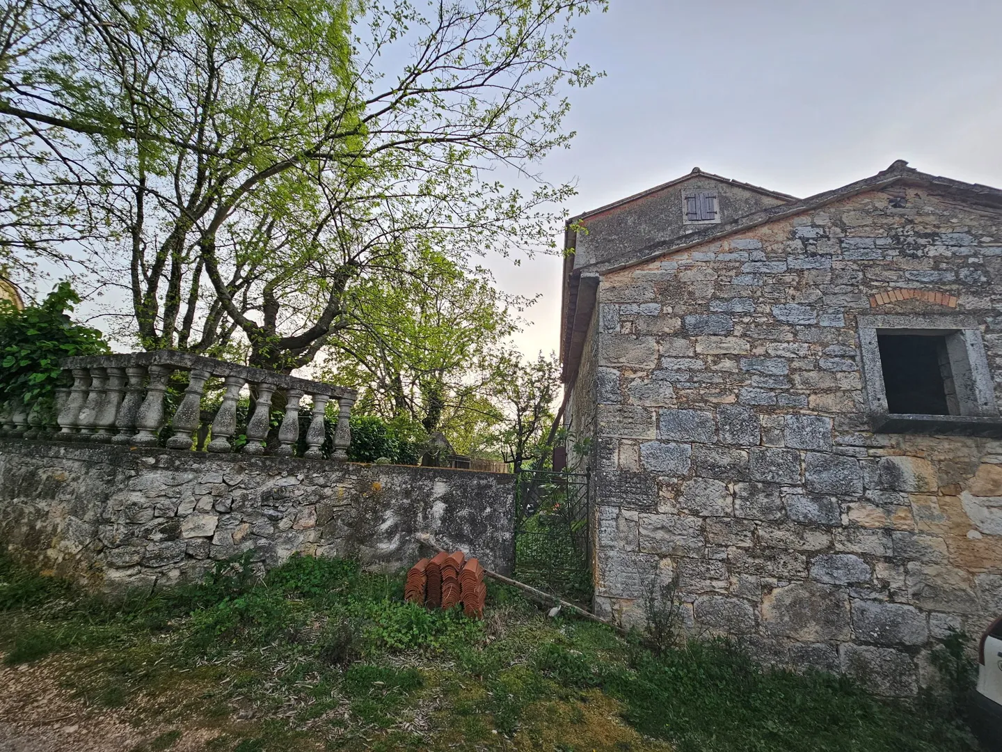 šarmantna istarska kamena kuća s otvorenim pogledom i velikim terenom - slika 8