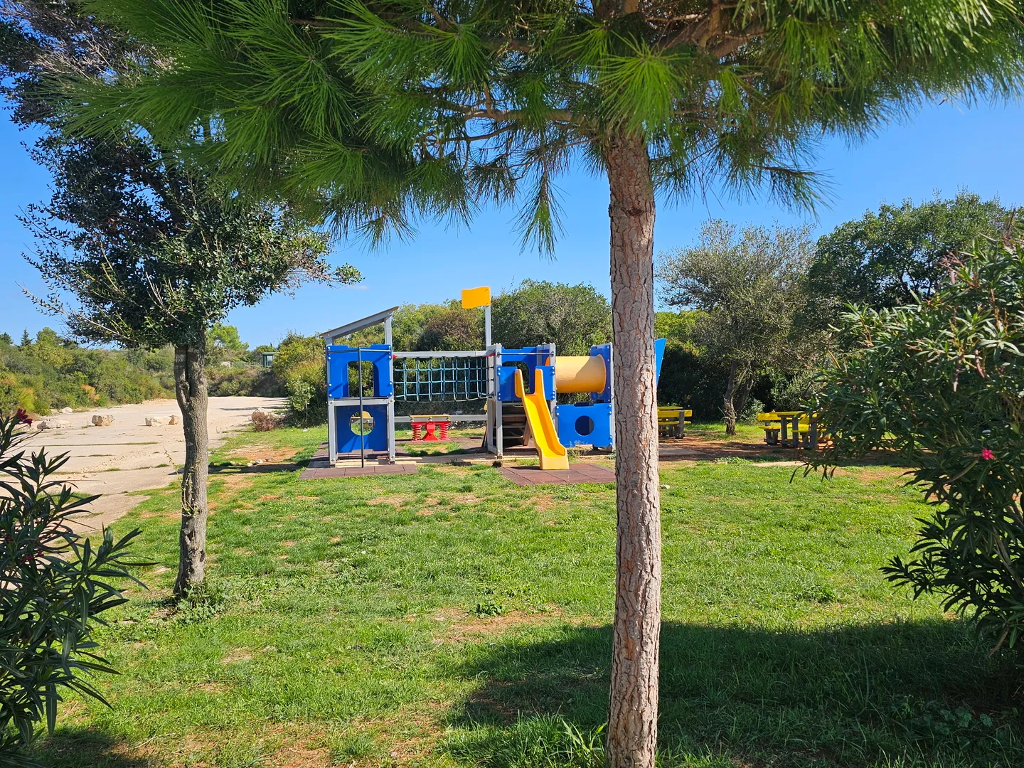 luksuzan stan u peroju blizu plaže s otvorenim pogledom na more i na nacionalni park prirode brijuni - slika 25