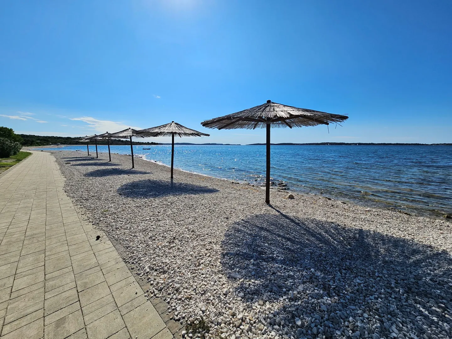 luksuzan stan u peroju blizu plaže s otvorenim pogledom na more i na nacionalni park prirode brijuni - slika 23