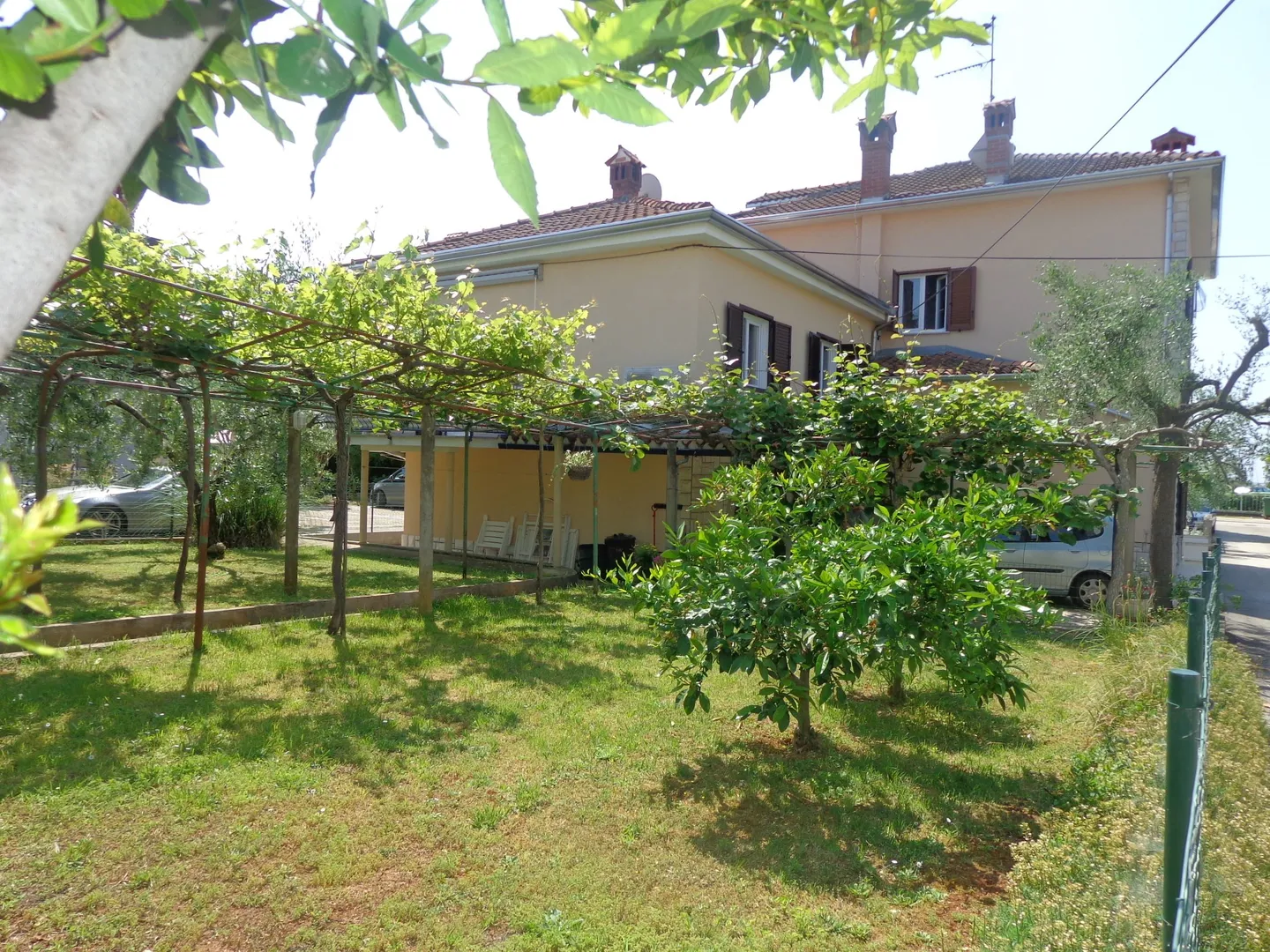 vila u prvome redu do mora - slika 15