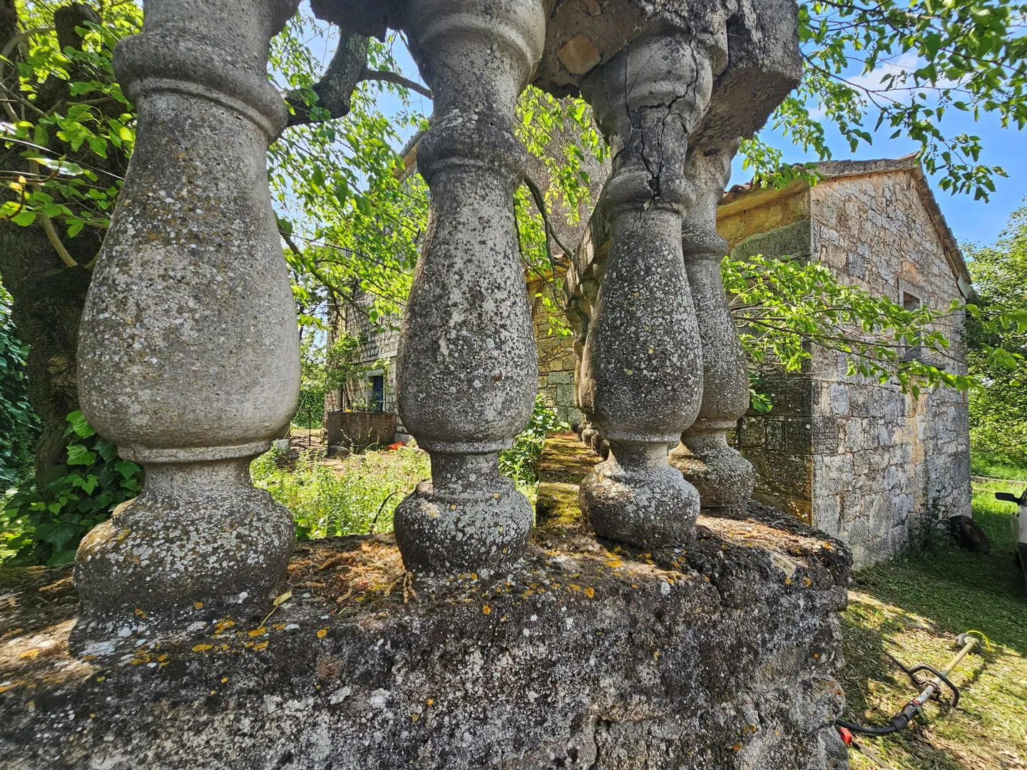 šarmantna istarska kamena kuća s otvorenim pogledom i velikim terenom - slika 2