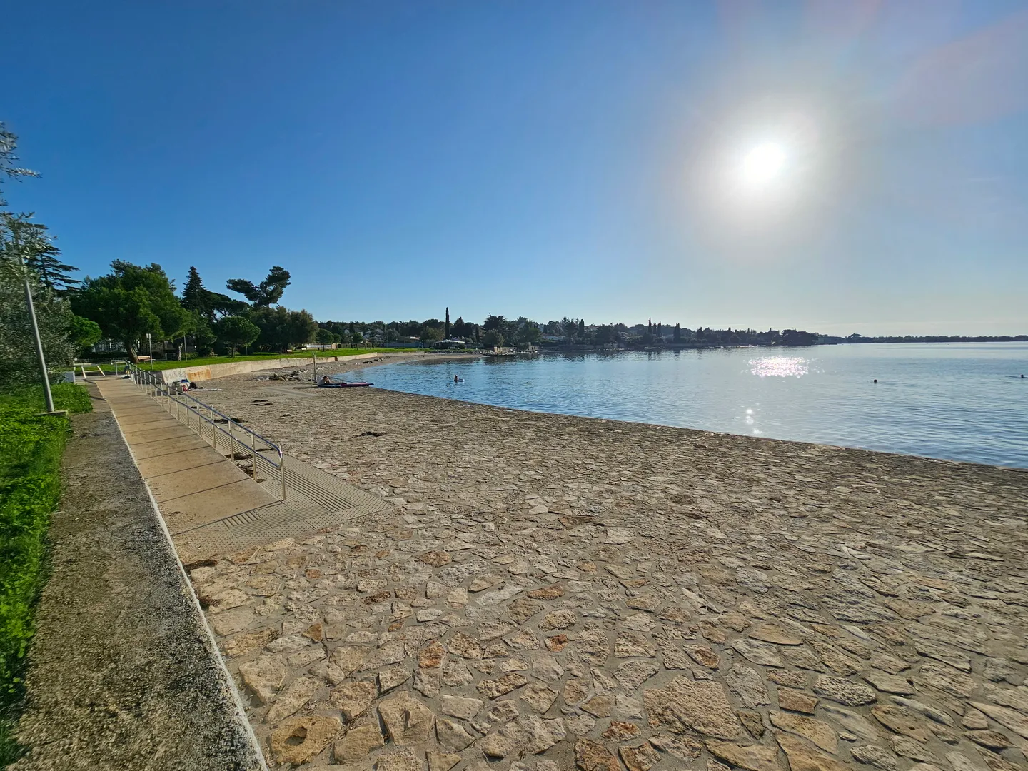 kamena kuća u novigradu blizu mora i plaže - slika 6