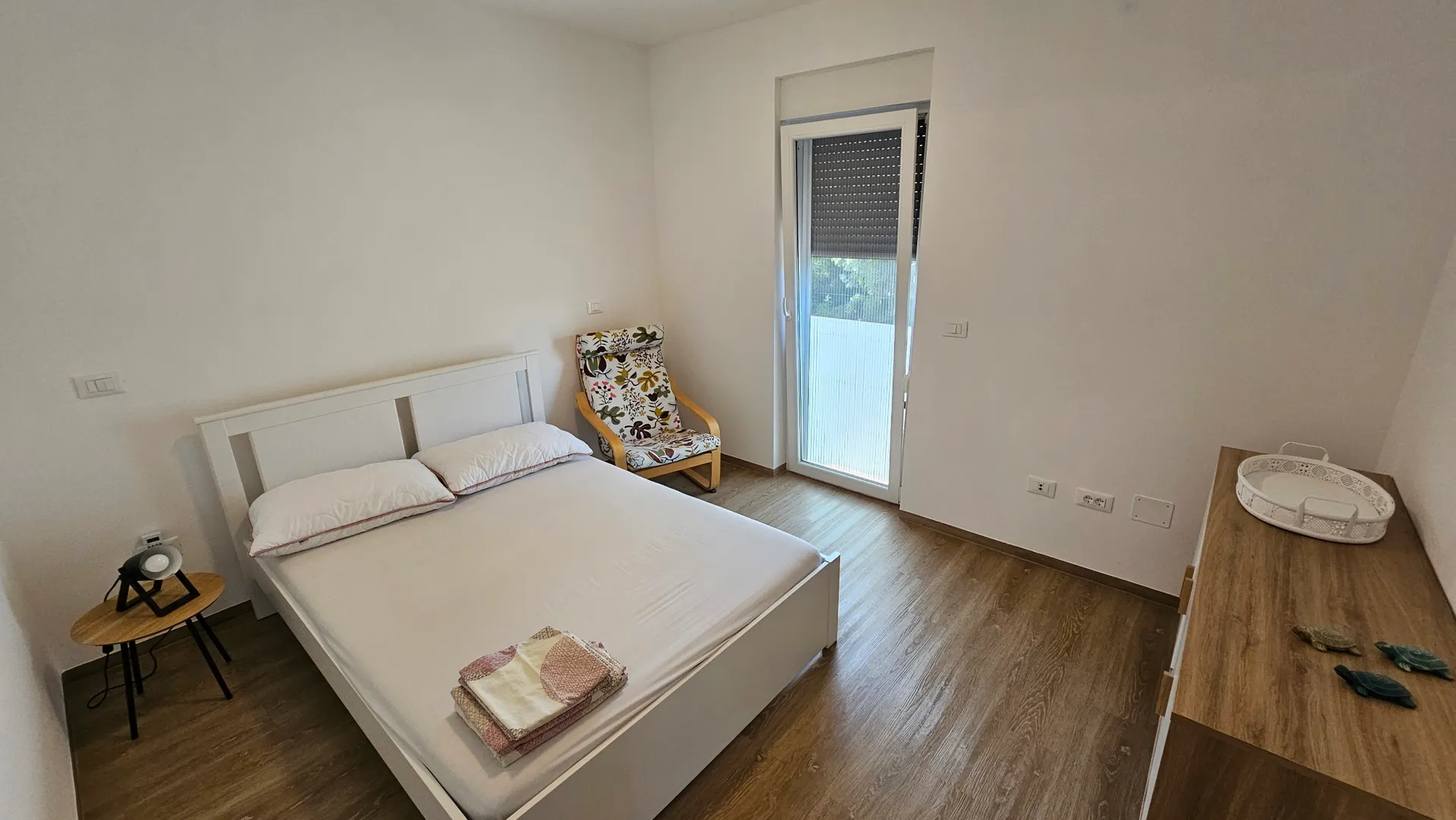 moderna dvojna kuća s bazenom blizu mora i plaže u okolici novigrada u istri - slika 8