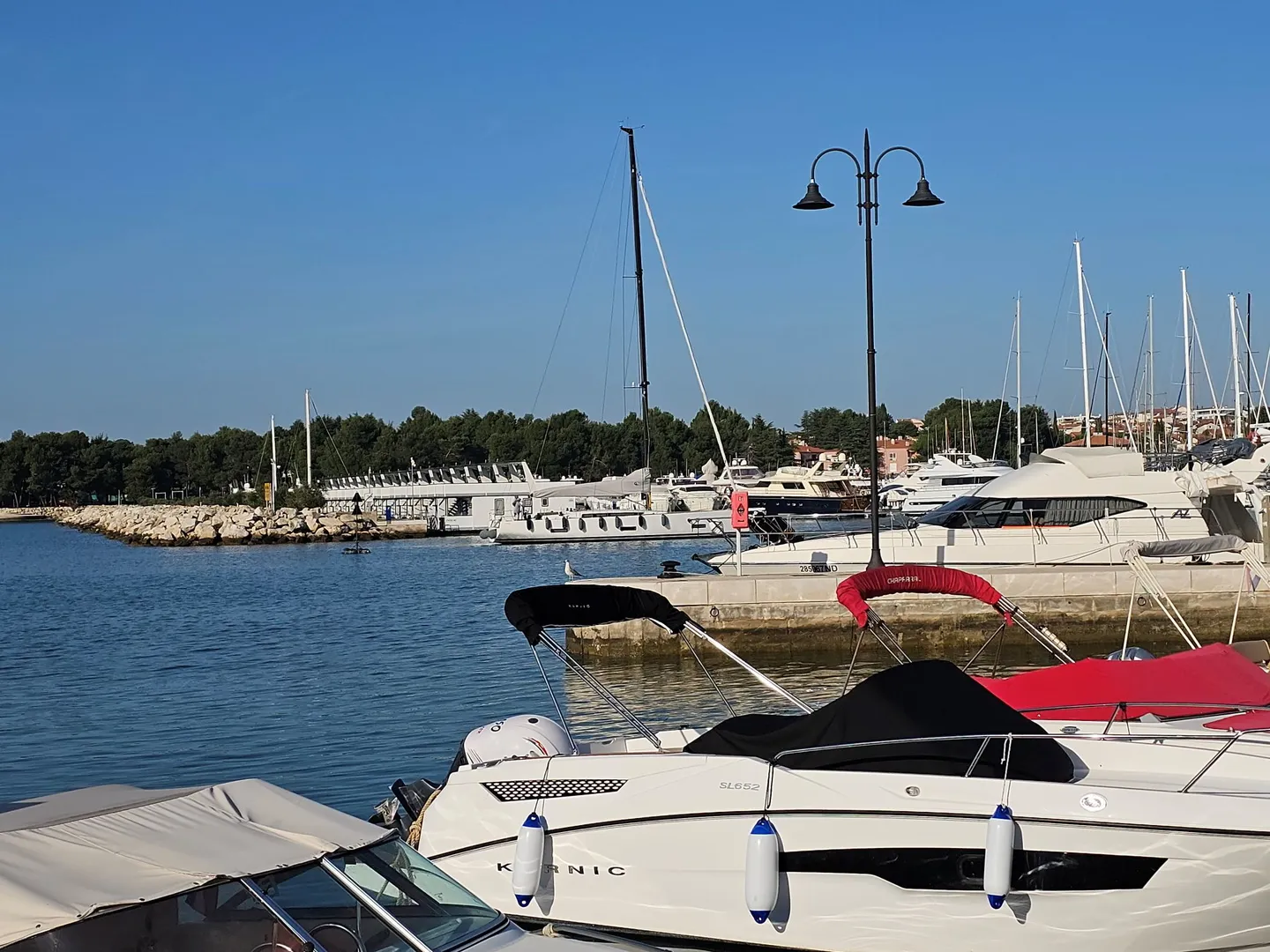 stan u novigradu u prizemlju blizu plaže i mora - slika 15