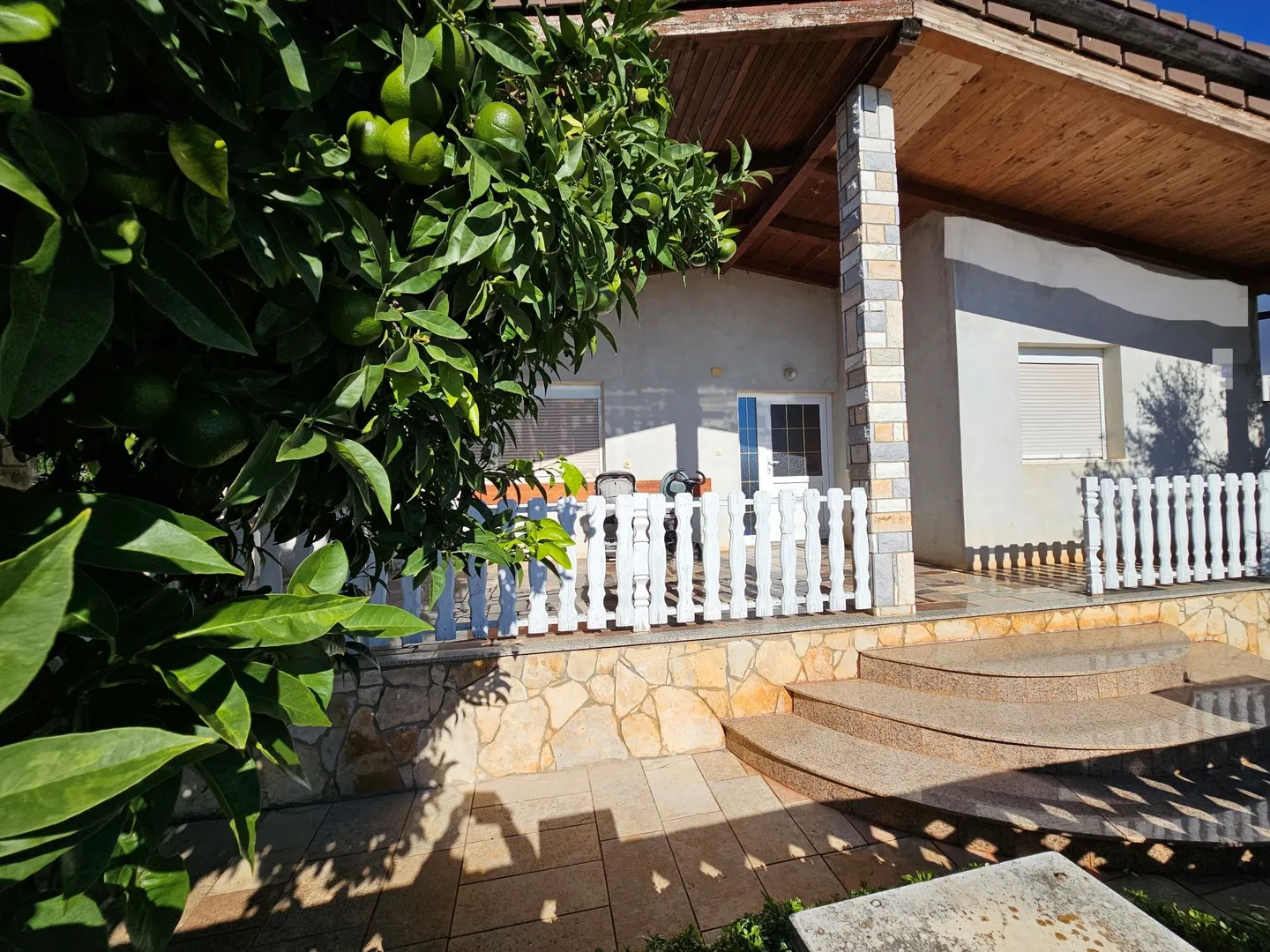 Stan u Novigradu u prizemlju blizu plaže i mora
