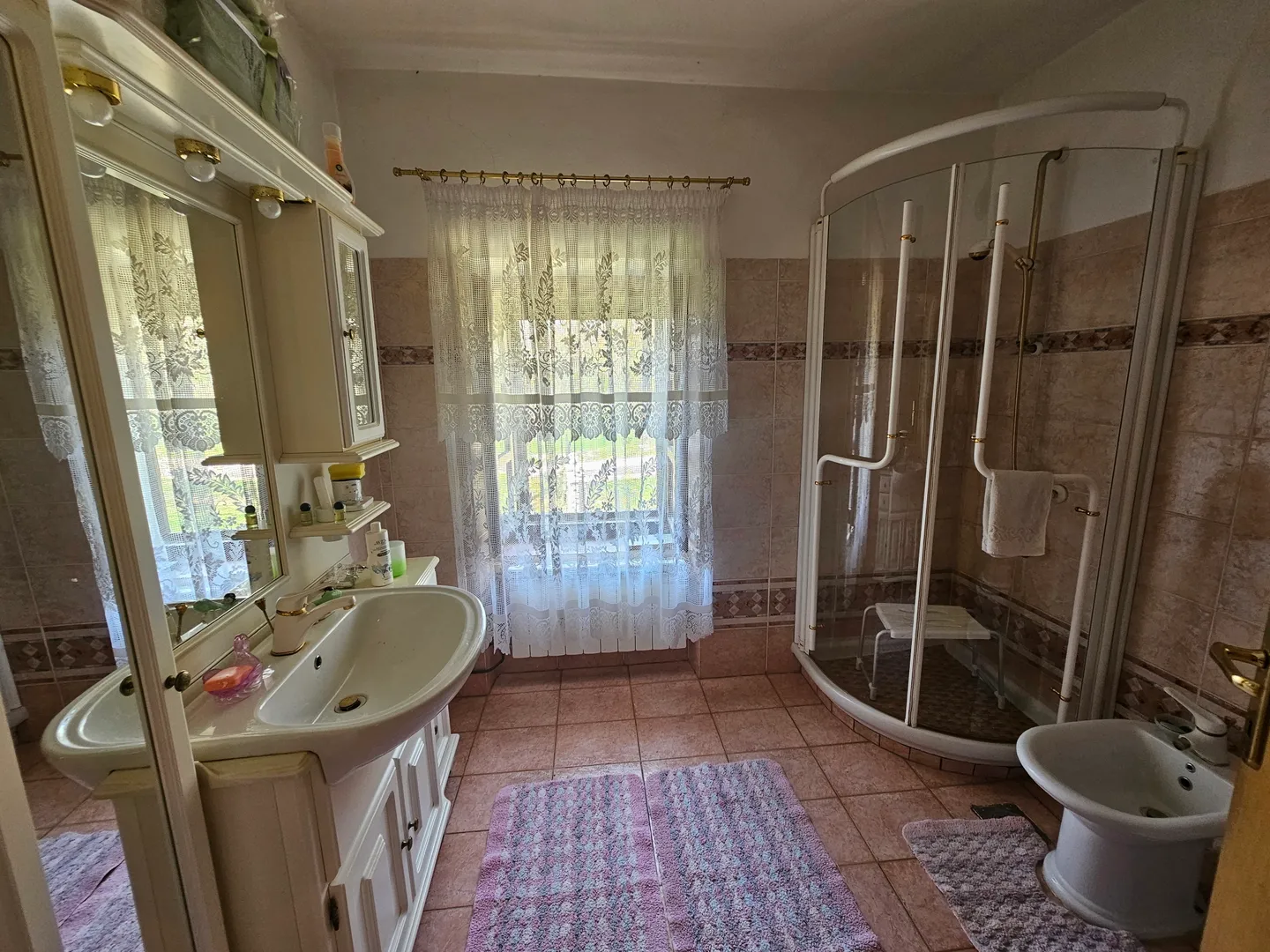 kamena kuća s velikim dvorištem kod buja u istri - slika 6
