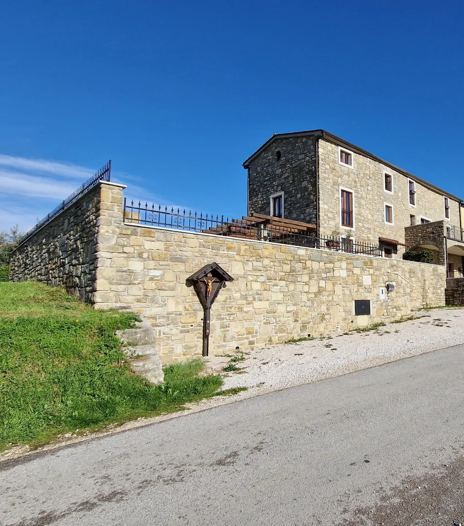 Kuća s čarobnim pogledom na more u okolici Buja - Buje