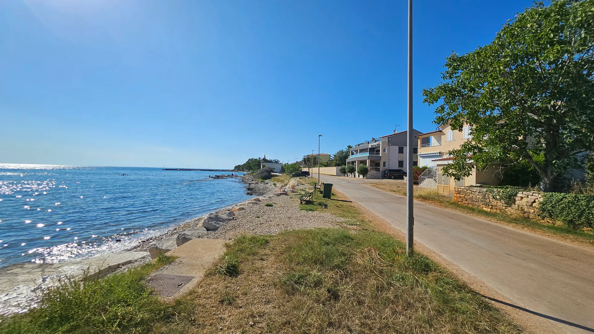 kamena kuća u okolici lovrečice , samo 2,5 km od plaže i mora - slika 11