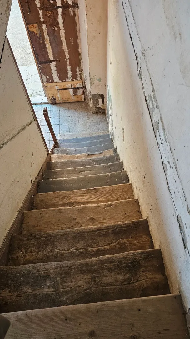 kamena kućica u centru brtonigle - slika 3
