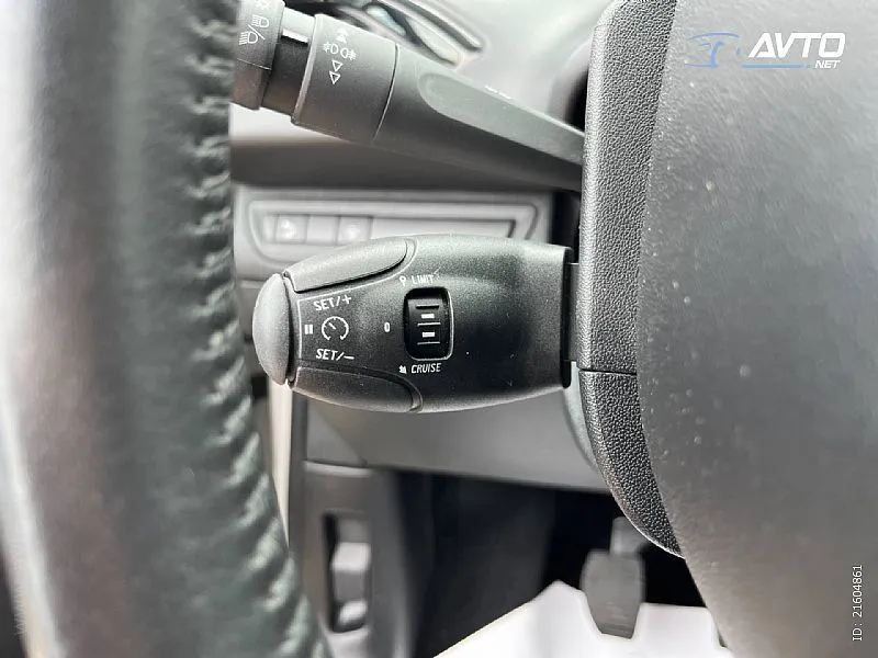 peugeot 208 1.2 puretech active - 1 vlasnik - 59000 km - navi - pdc - slika 17
