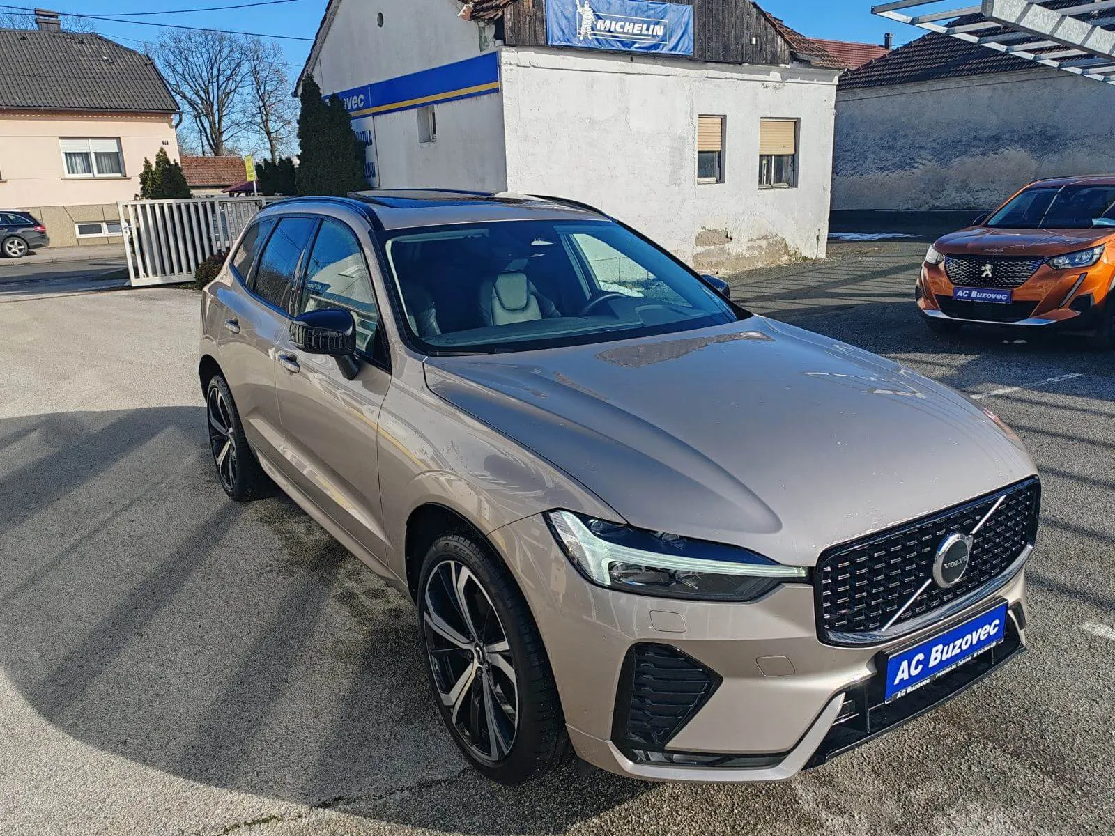 volvo xc60 b4 - slika 16