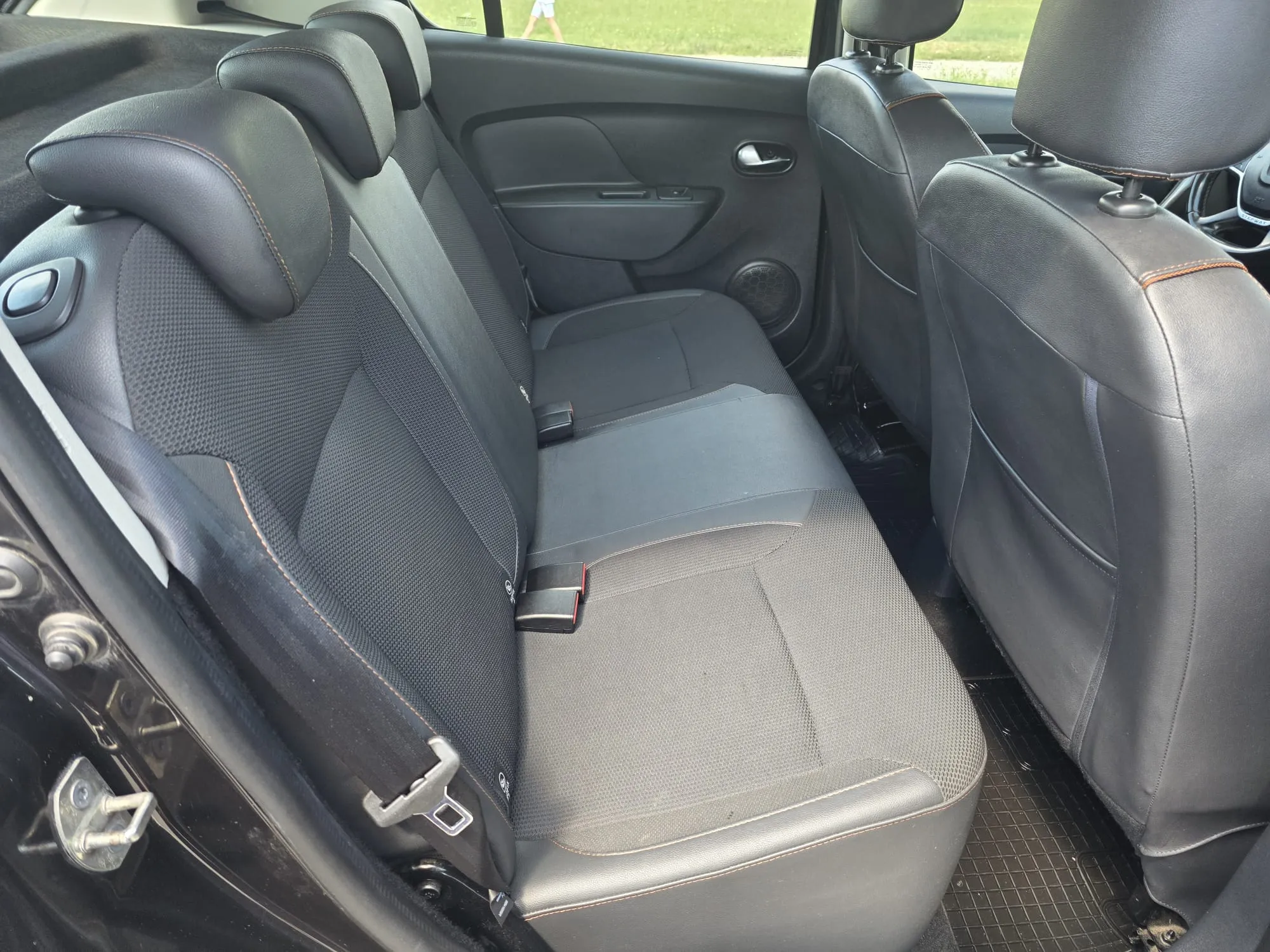dacia sandero 0,9 tce 90 2017 g. 74000 km kartice - slika 10