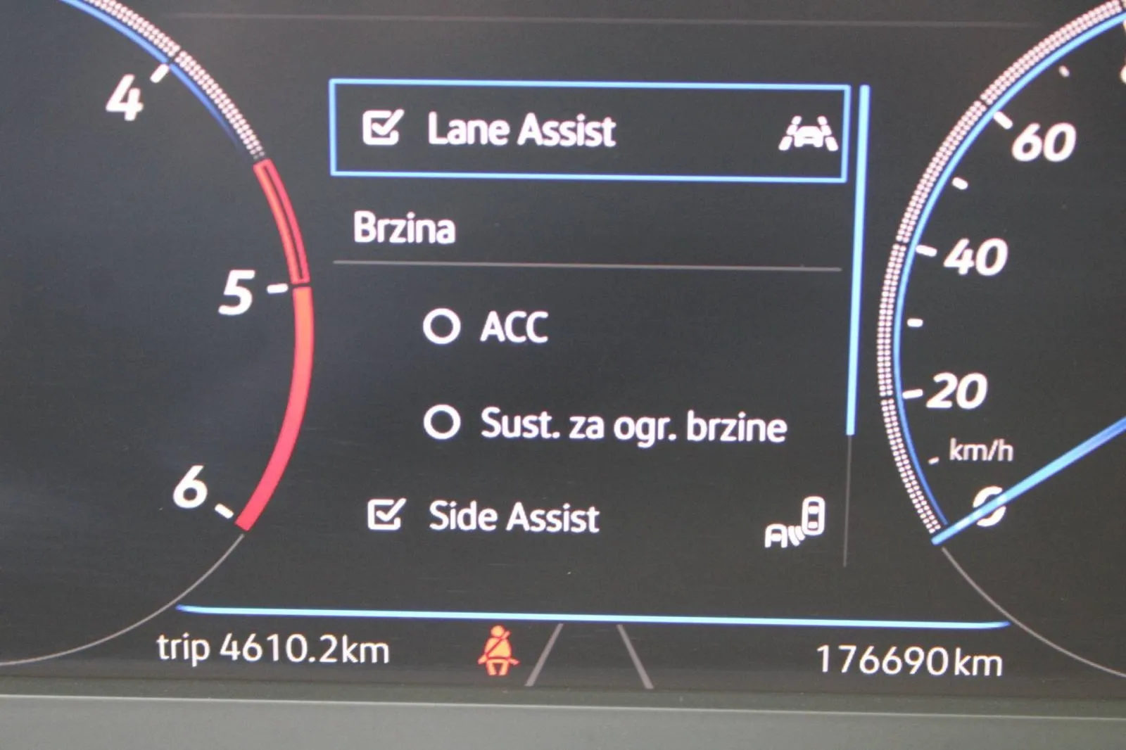 vw arteon 2.0 tdi dsg r-line *panorama, led, kamera, navigacija* - slika 29