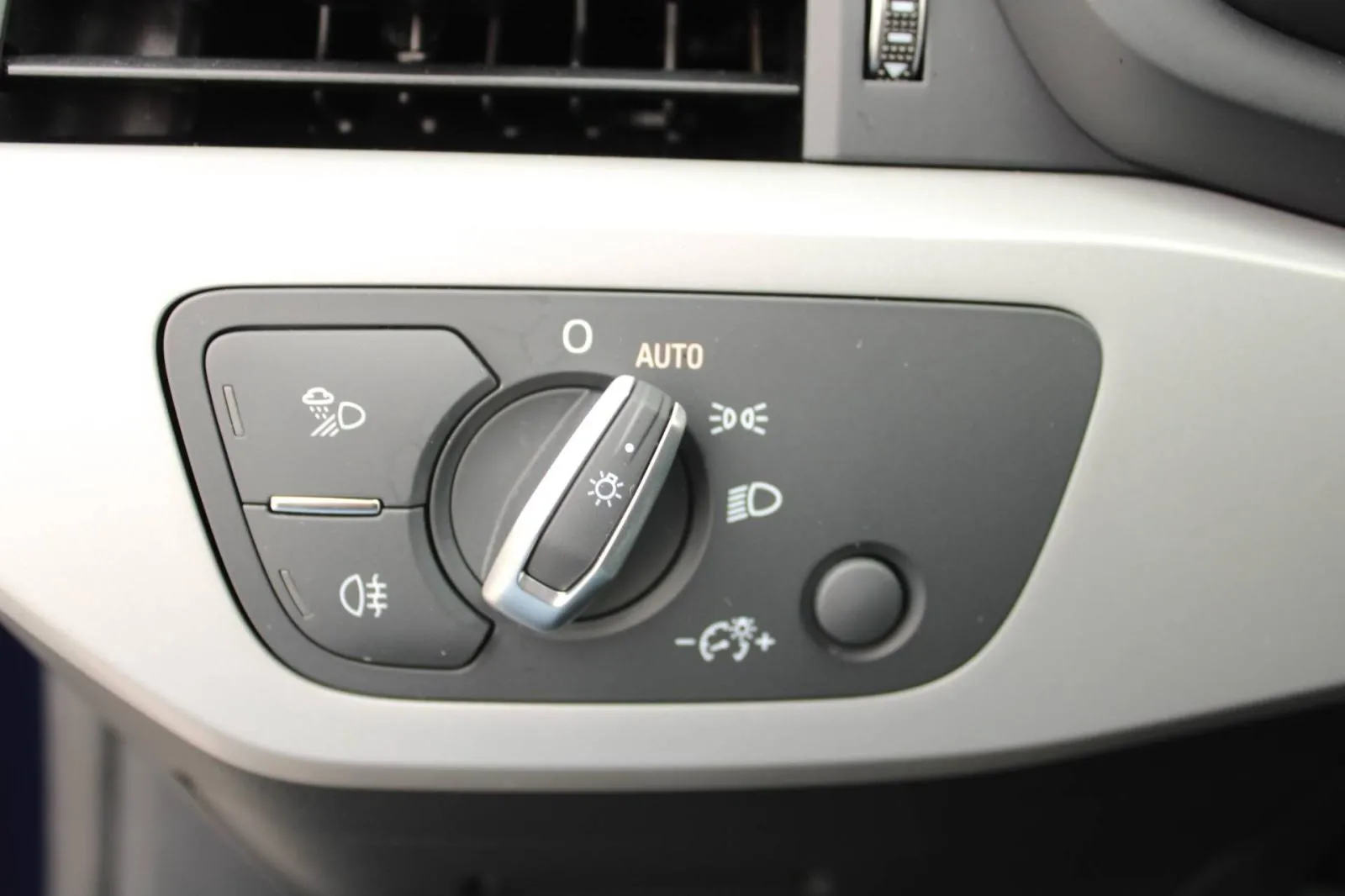 audi a5 sportback 35 tdi s-tronic s-line *virtual, led, navigacija* - slika 15