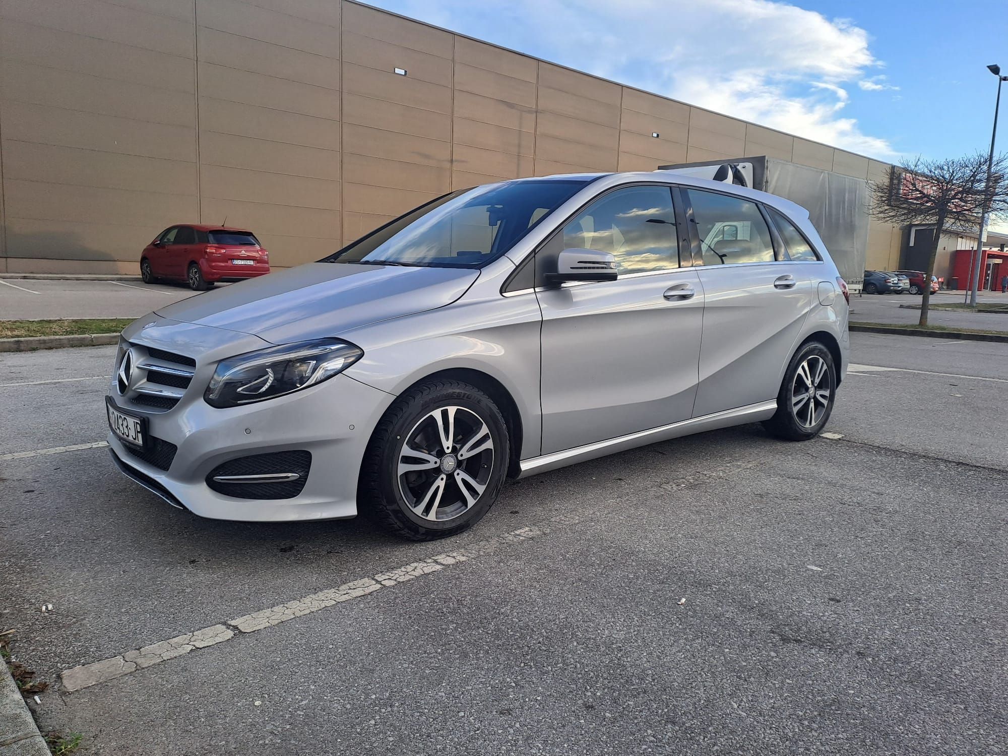 mercedes-benz b-klasa 180 cdi,80kw, navi,kamera - slika 5