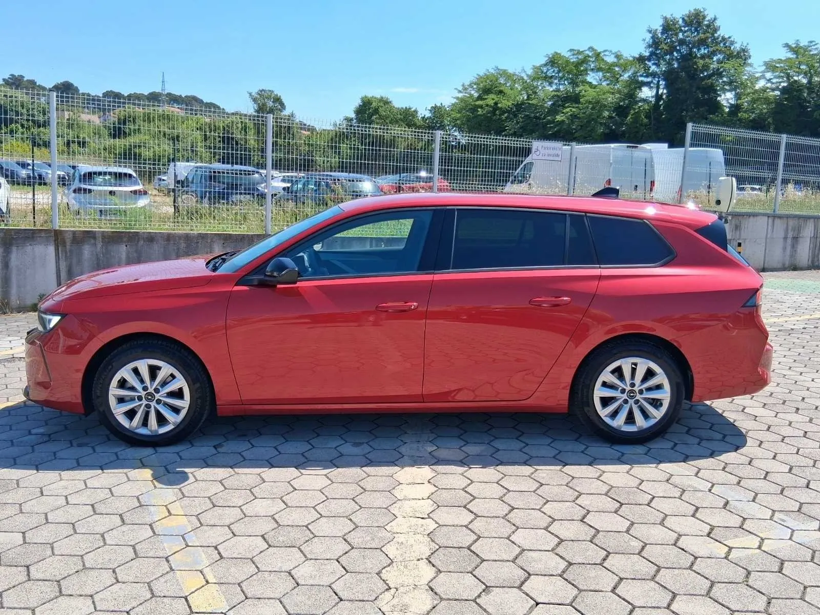 astra sports tourer edition f 1,2 xhl - slika 8