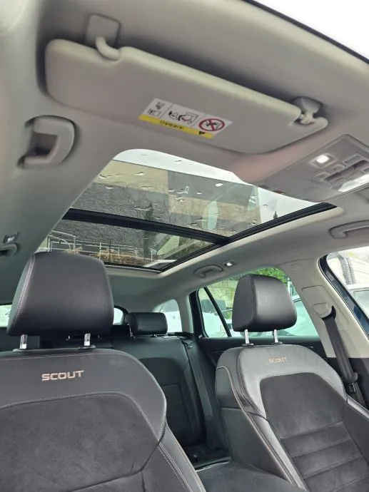 škoda superb combi 2.0 tdi scout 4x4 dsg - slika 7
