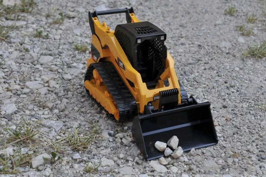 bruder bager cat multi terrain loader - slika 4